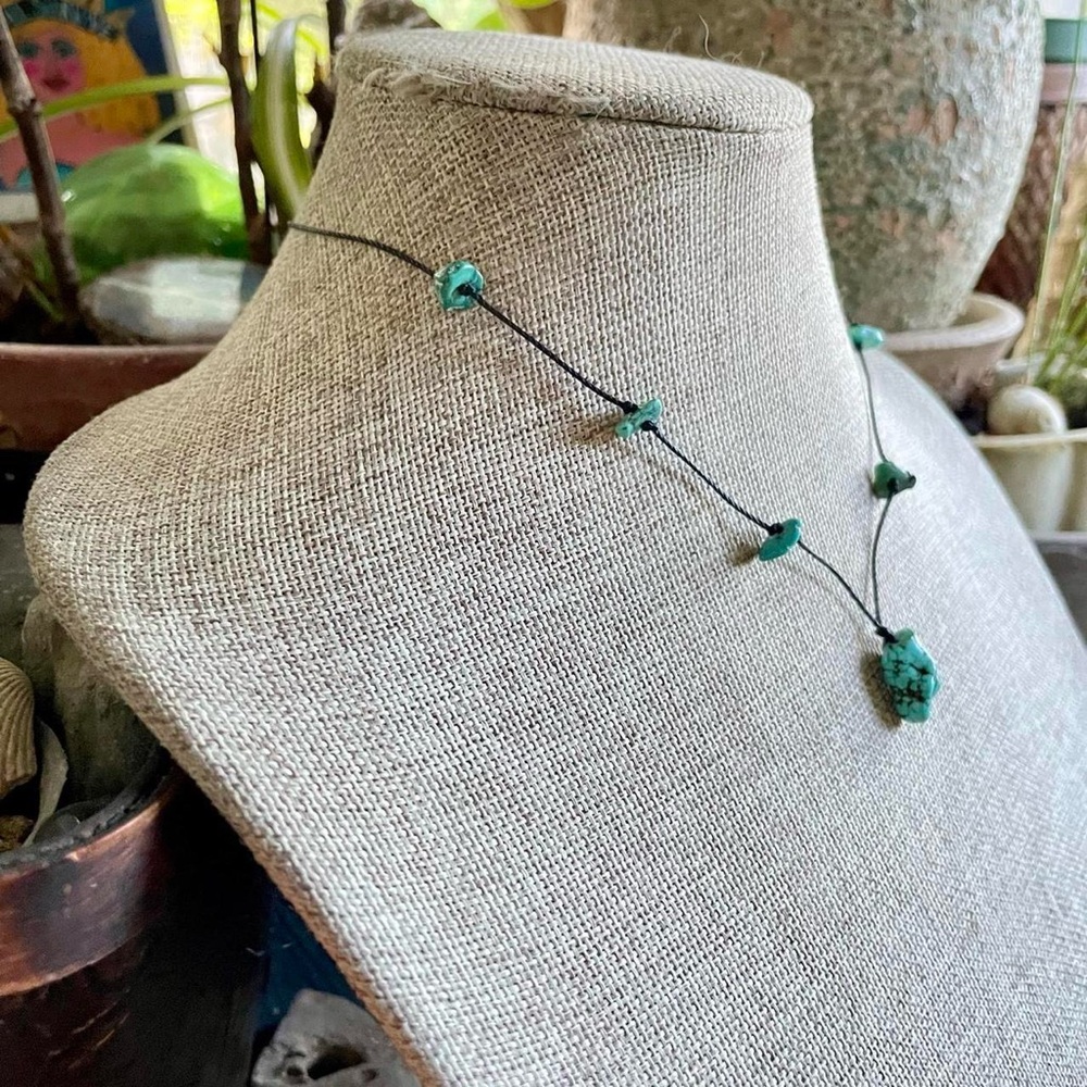 Turquoise Howlite boho necklace - Picture 2 of 5